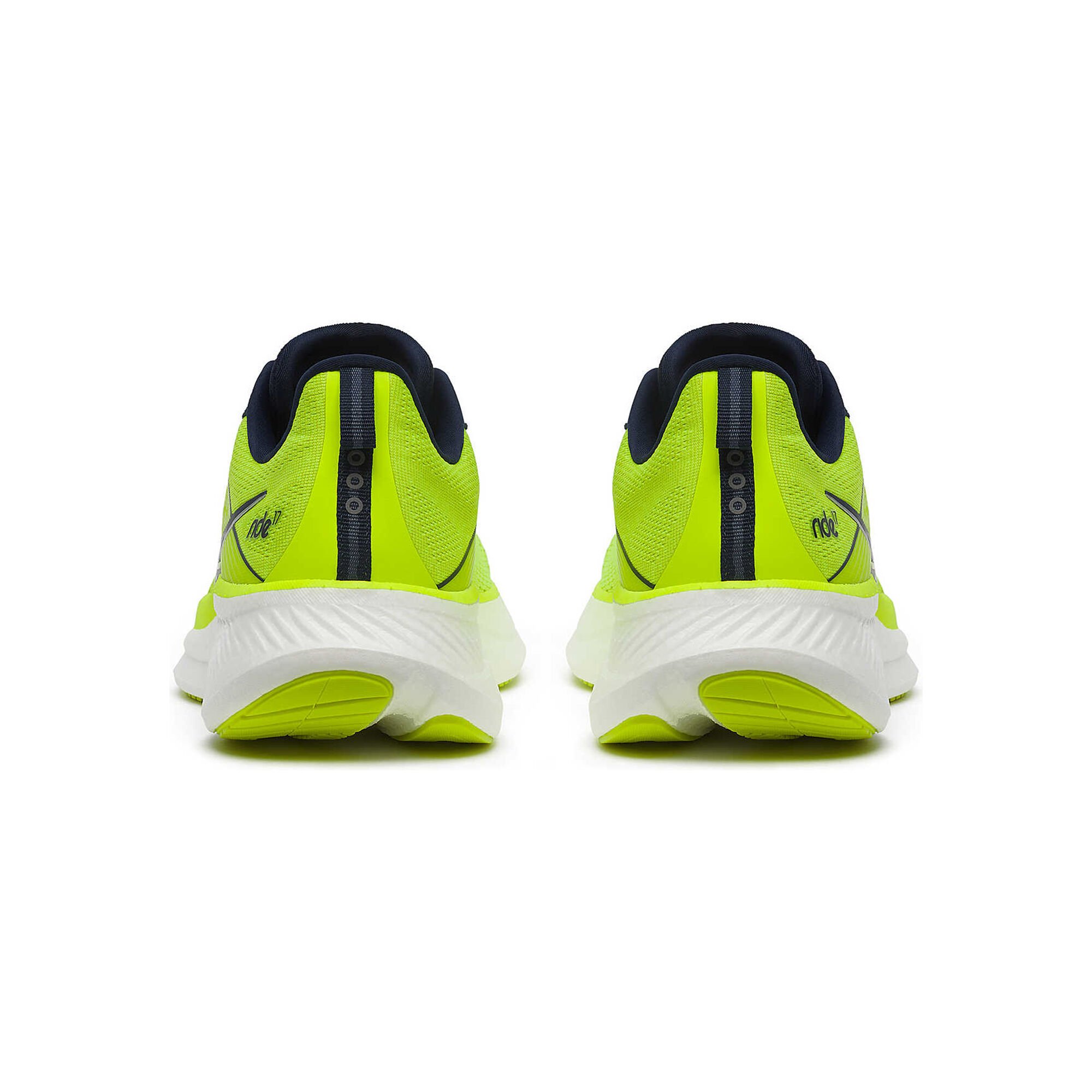Saucony